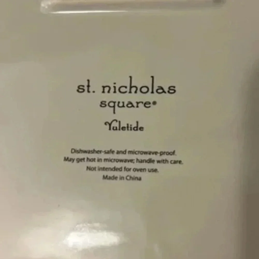 St. Nicholas Square Yuletide Ceramic Square Plate - Picture 3 of 3